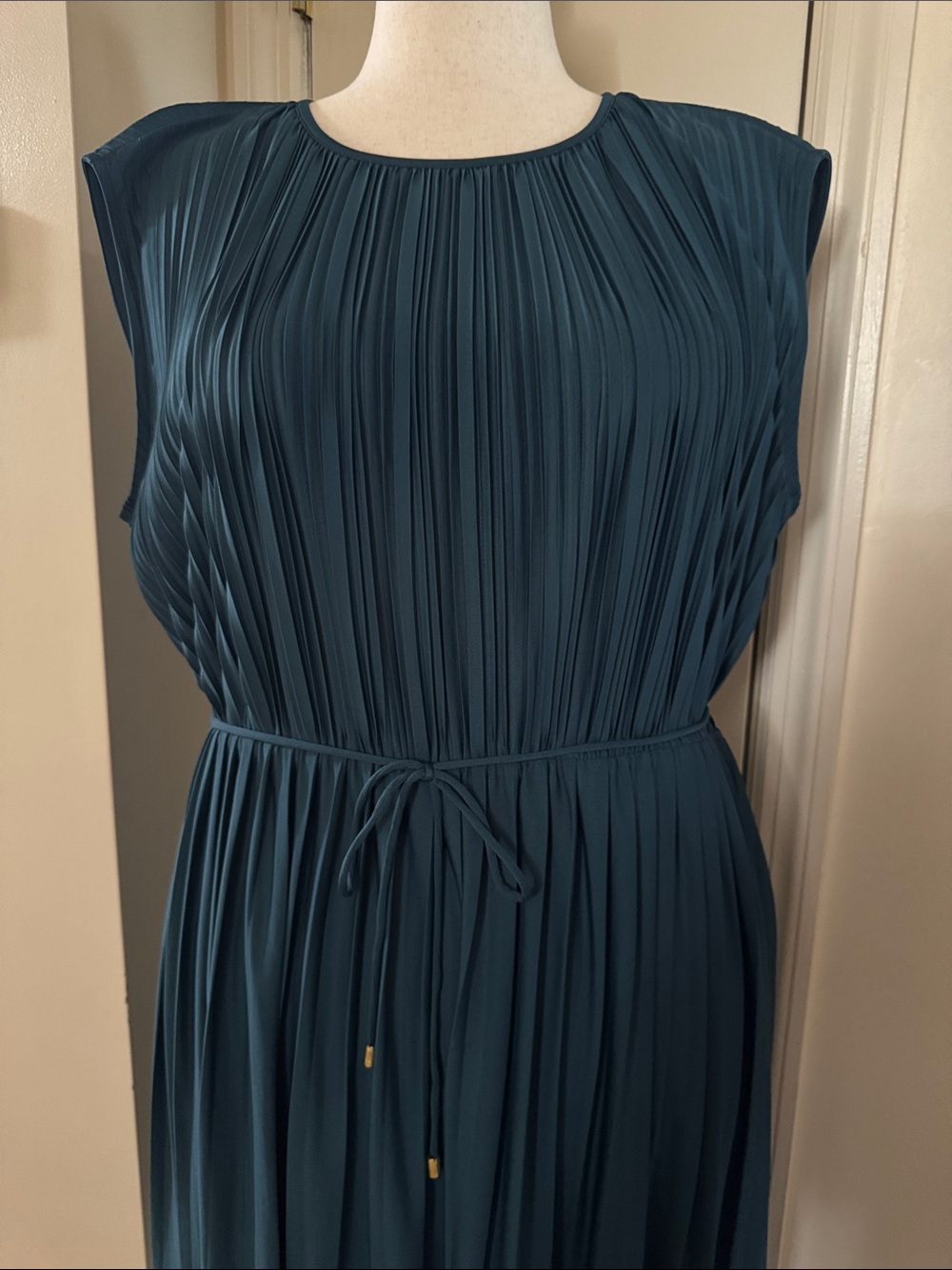 H&M Teal Pleated Sleeveless Midi Dress - Picture 3 of 4